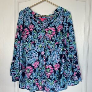 XL Lilly Pulitzer top. Worn only a few times and hand washed.